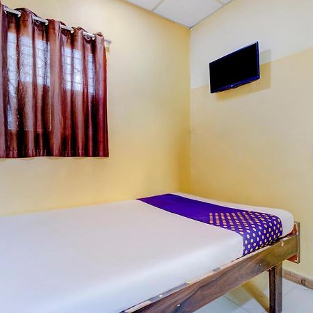 Oyo 70661 Hotel Al Makkah Managed By Hotel Paris Mumbai Eksteriør bilde