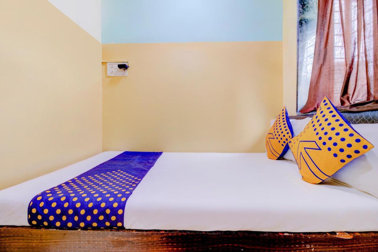 Oyo 70661 Hotel Al Makkah Managed By Hotel Paris Mumbai Eksteriør bilde