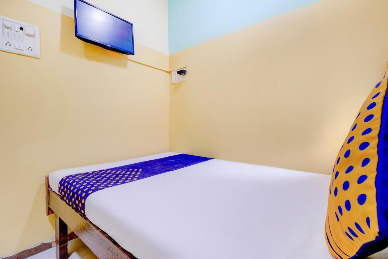 Oyo 70661 Hotel Al Makkah Managed By Hotel Paris Mumbai Eksteriør bilde